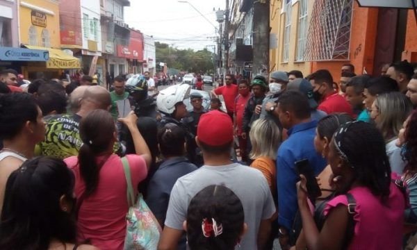 Urgente: homem é perseguido e assassinado a tiros no Centro de Manaus