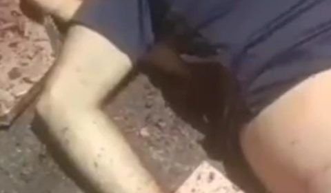 Urgente: homem tem cabeça ‘arrebentada’ a tiros por membros de facção Veja vídeo;