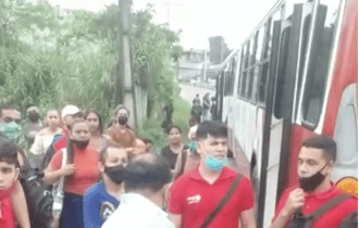 Urgente: ônibus 560 é assaltado mais uma vez em Manaus; veja vídeo