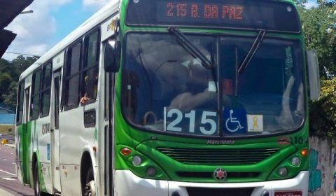 URGENTE: Ônibus da Linha 215 sendo assaltado na Zona Su