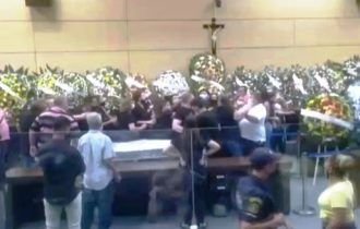Velório de vereador tem confusão e viúva é agredida com socos ao tentar se despedir (VÍDEO)