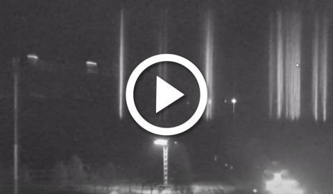 VÍDEO: câmeras de segurança da usina de Zaporizhzhia flagram troca de fogo entre tropas russas e ucranianas