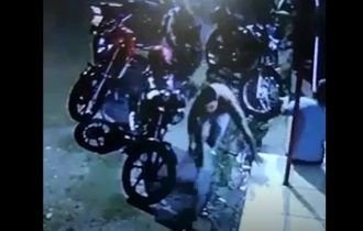 Vídeo mostra momento que segurança é morto a tiros por assaltantes em Manaus