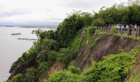 Urgente: barranco de banho das lajes na Colônia desaba, Veja Vídeo
