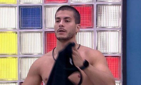 BBB22: Arthur Aguiar promete vingança após receber castigo: "Não entendi nada"