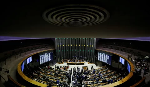 Centrão cresce em janela partidária e PL se torna maior bancada da Câmara
