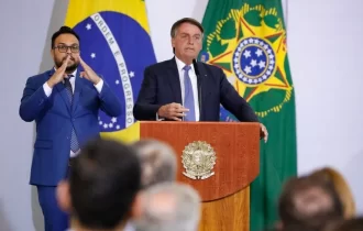 Com novo programa, Bolsonaro critica Mais Médicos: ‘Escravidão’