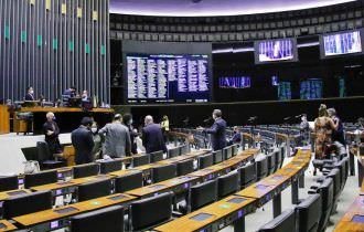 Congresso aprova transferência R$ 7,7 bi a estados e municípios