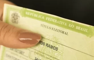Eleitor tem até 4 de maio para regularizar título e poder votar; saiba como