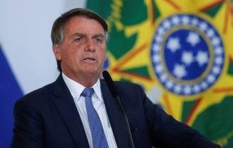 Em discurso no Dia do Exército, Bolsonaro volta a levantar dúvidas sobre sistema eleitoral