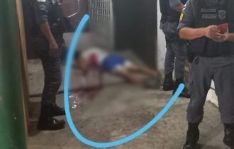 Homem é morto a tiros durante conversa com amigos em Manaus