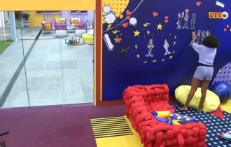 Jessi percebe deslize da produção e conclui: 'Paredão é falso!