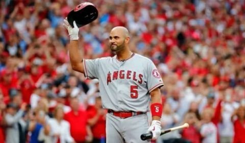 Jogador de Beisebol pede divórcio após esposa passar por cirurgia para retirada de tumor no cérebro