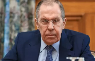 Ministro russo Sergei Lavrov diz que risco de guerra nuclear é real e sério