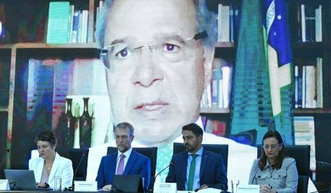 Ministro diz que Brasil pode se beneficiar da crise internacional