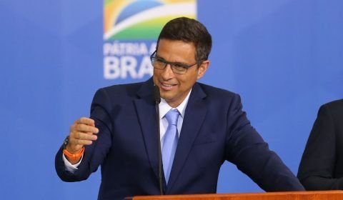 Presidente do BC se diz surpreso com a alta da inflação