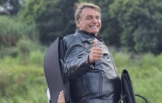 PT aciona TSE por propaganda antecipada em motociata de Bolsonaro