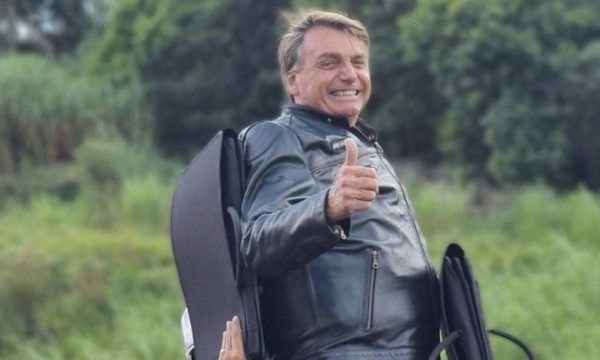 PT aciona TSE por propaganda antecipada em motociata de Bolsonaro