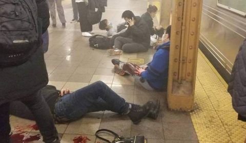 Tiroteio no metrô de Nova York deixa várias pessoas feridas