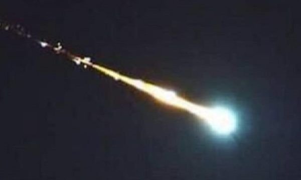 Veja Vídeo: Câmeras de seguranças gravam queda de cometa em Tefé