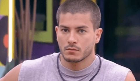 Arthur Aguiar diz que acabaria com a Guerra da Ucrânia “em 5 minutos”