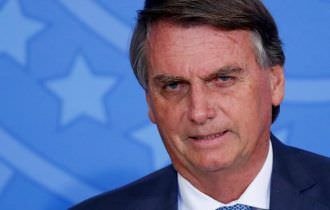 Auxiliares de Bolsonaro dizem que governo decide não dar reajuste a servidores e opta por aumento em vale-alimentação