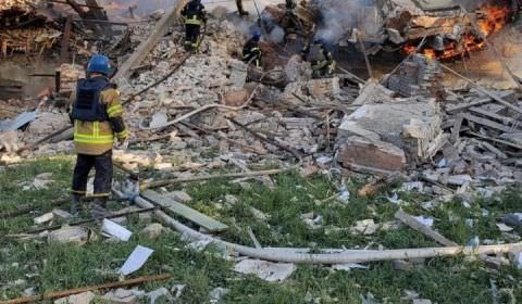 Bombardeio russo pode ter matado 60 pessoas em escola ucraniana