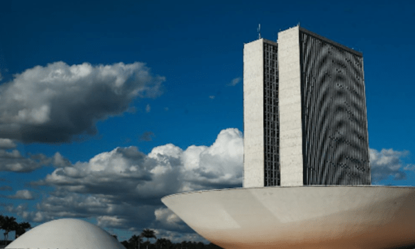 Brasil não tem avanços significativos em reforma política e eleitoral