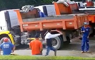 Caçambeiros são alvos de assaltantes na AM-010; vídeo