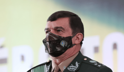 Com aval de Bolsonaro, militares tentam hoje reabrir diálogo com STF