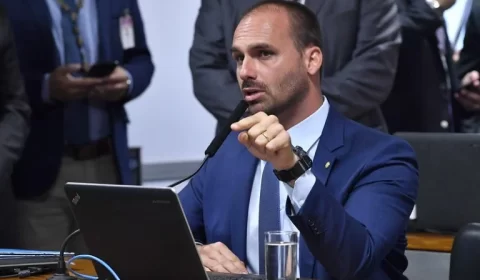 Eduardo Bolsonaro diz que vai processar o Instagram