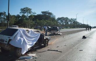 Em 2021, 5 mil pessoas morreram em 64 mil acidentes de carro