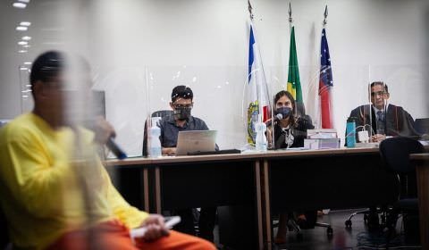 Homem acusado de jogar criança de dois meses em igarapé é condenado a 30 anos de prisão