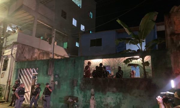 homem é executado a tiros em casa de familiar em Manaus