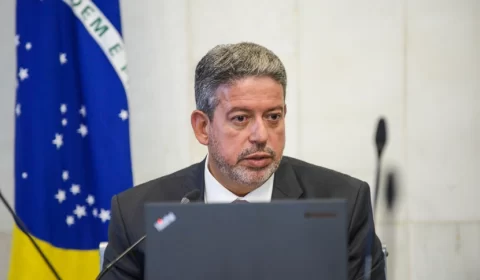 Lira diz que Câmara vai ‘apertar’ governo sobre subsídio aos combustíveis