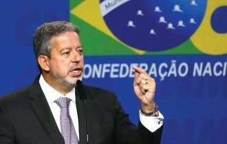 Lira sugere que governo deixe de ser acionista majoritário na Petrobras