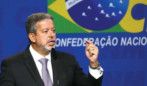 Lira sugere que governo deixe de ser acionista majoritário na Petrobras