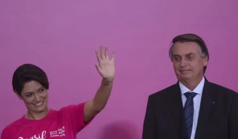 Michelle Bolsonaro se filia ao PL, partido do presidente