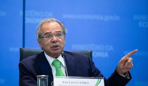 Ministro da Economia defende taxar super-ricos e desonerar empresas