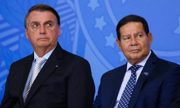 Mourão sobre Petrobras: “Bolsonaro sabe as pressões que está sofrendo”