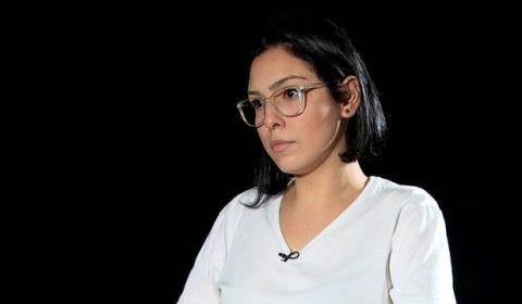 Namorada de ex-ator de 'Chiquititas' leva vida discreta após o crime