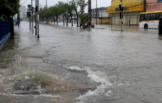 Pernambuco registra 84 mortes após fortes chuvas no estado