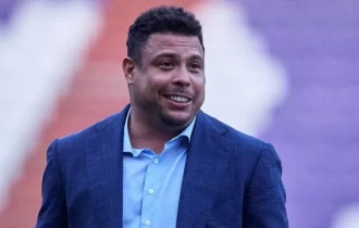 Real Valladolid, clube de Ronaldo Fenômeno, volta à elite na Espanha