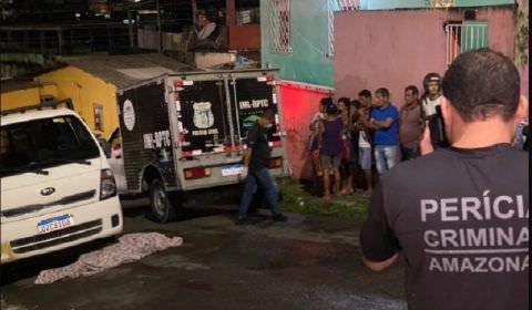 Em Manaus, homem é morto com vários tiros