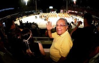 Do anonimato à projeção internacional, Amazonino relembra a trajetória da maior festa popular do mundo no primeiro dia do festival