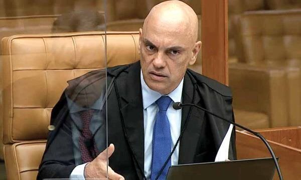 Ministro Alexandre de Moraes determina imediata desobstrução de rodovias