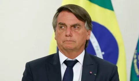 Bolsonaro veta proibição de buscas e apreensões em escritórios de advocacia