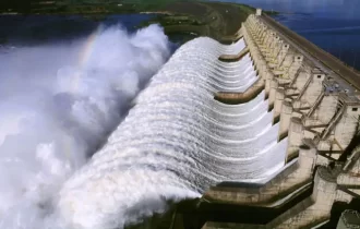 Câmara analisa projetos que minimizam reajustes na conta de luz