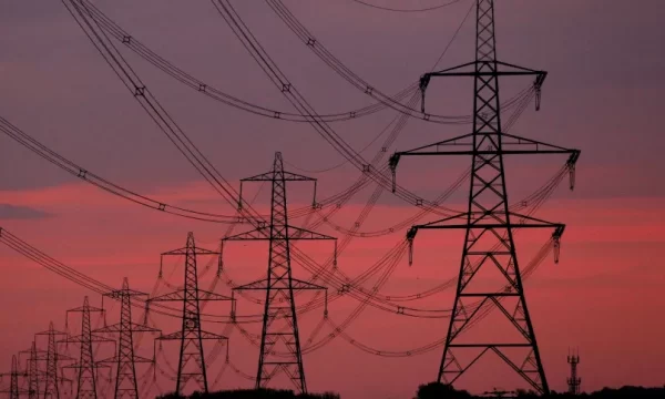 Câmara aprova projeto que prevê devolução de cobranças indevidas de energia