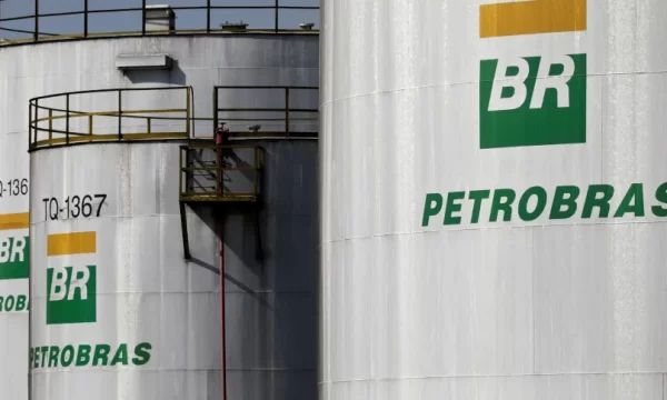 Petrobras anuncia novo aumento nos preços de gasolina e diesel